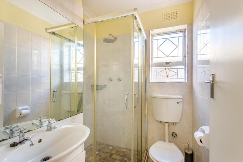 To Let 3 Bedroom Property for Rent in Pinelands Western Cape